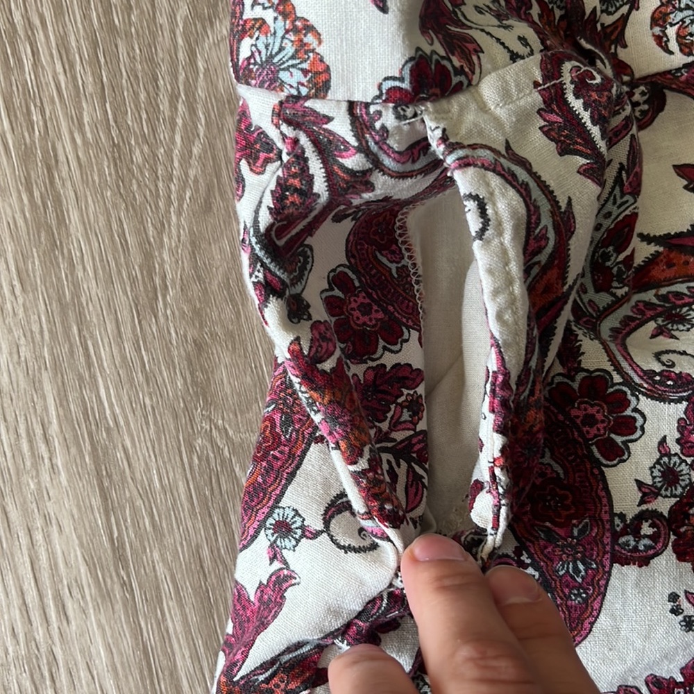 Ann Taylor Loft Linen Blend Shorts, size 6 Paisley shorts - Picture 8 of 12